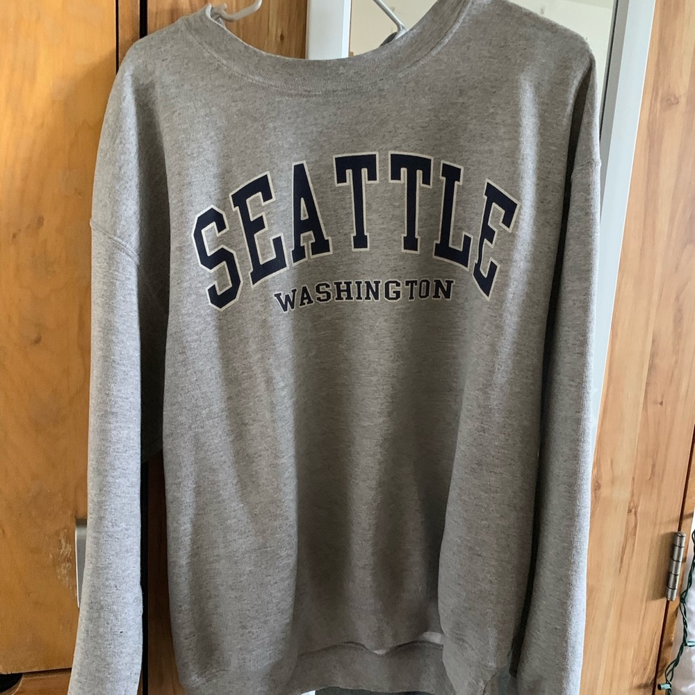 Seattle crew neck sweatshirt